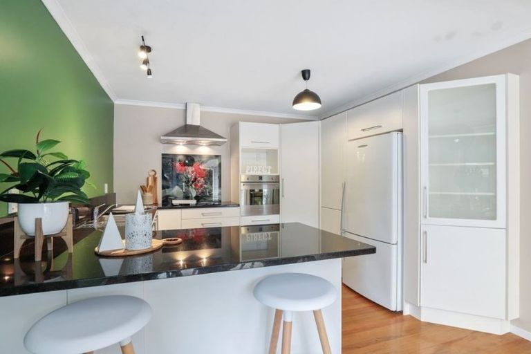 Photo of property in 15 Eton Drive, Hillcrest, Hamilton, 3216