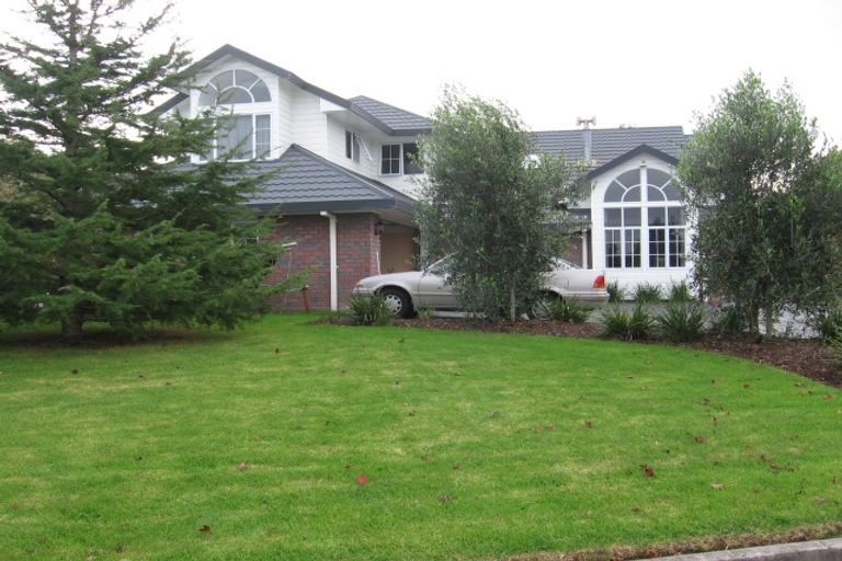 Photo of property in 14 Windfall Grove, Greenhithe, Auckland, 0632