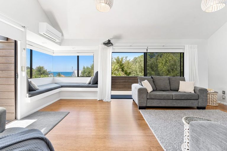 Photo of property in 6 Whale Cove, Stanmore Bay, Whangaparaoa, 0932
