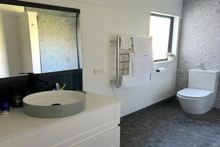 Photo of property in 14 Scott Place, Havelock North, 4130
