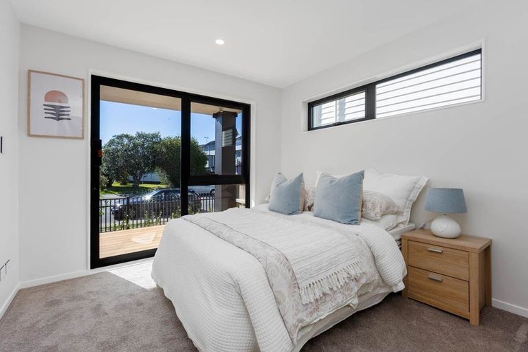 Photo of property in 111d Sycamore Drive, Sunnynook, Auckland, 0620
