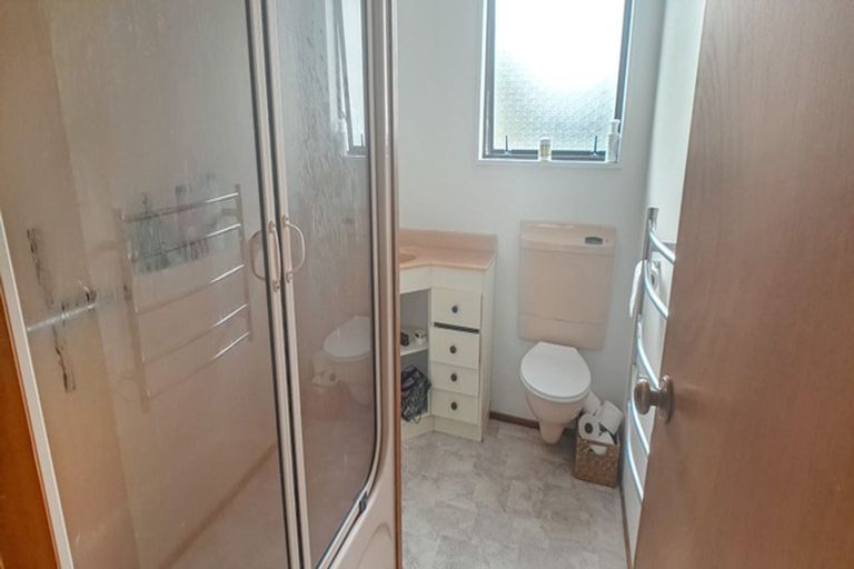 Photo of property in 9 Karawa Place, Kawakawa Bay, Papakura, 2585