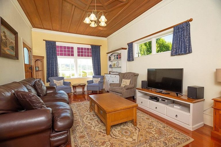Photo of property in 13 Old Beach Road, Kohukohu, 0491