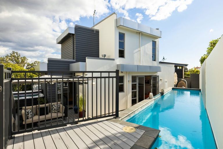 Photo of property in 5 Lake Domain Drive, Frankton, Hamilton, 3204