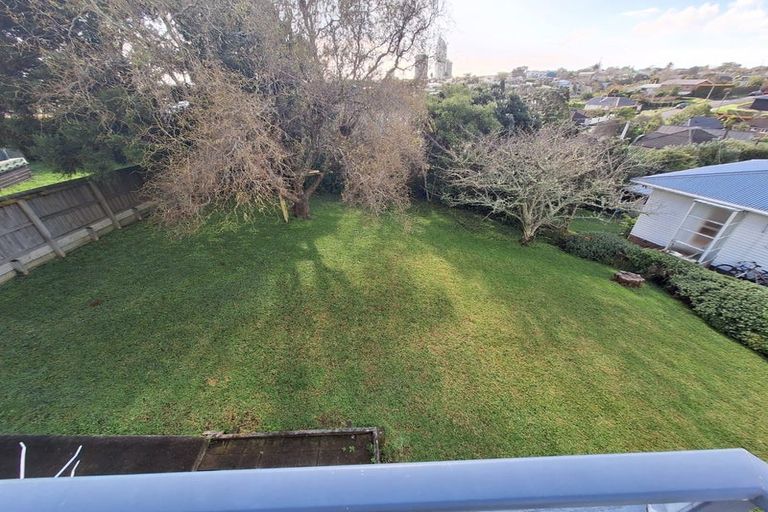 Photo of property in 6 Crichton Terrace, Hauraki, Auckland, 0622