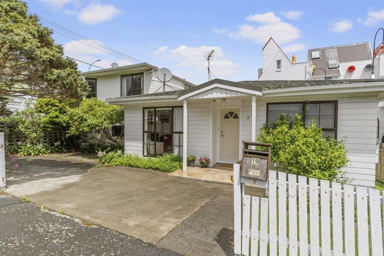 Photo of property in 19 Tapiri Street, Hataitai, Wellington, 6021