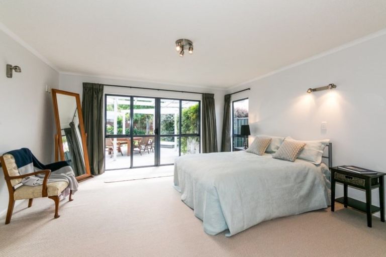 Photo of property in 40 Pukekura Place, Taradale, Napier, 4112