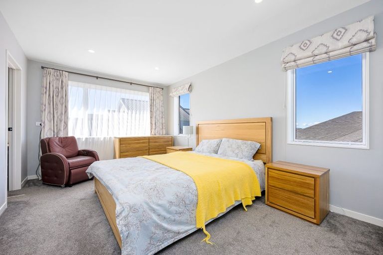 Photo of property in 14 Davey Crescent, Orewa, 0931