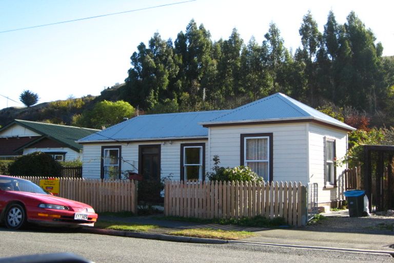 Photo of property in 33 Chelmer Street, Oamaru, 9400