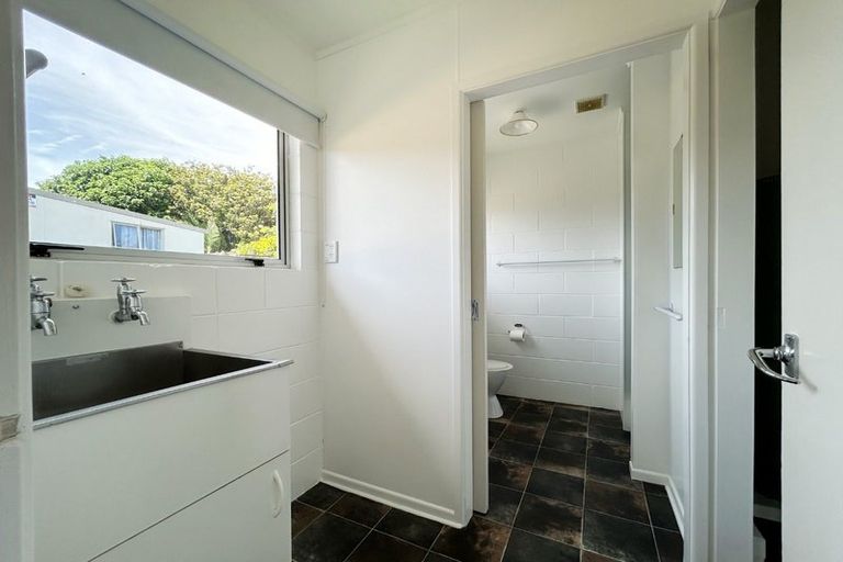 Photo of property in 2/52 Bayly Street, Waitara, 4320