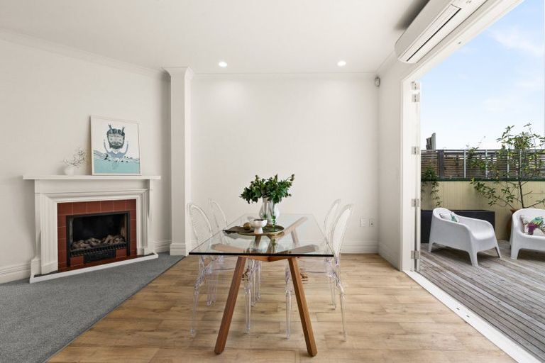 Photo of property in 201 Marine Parade, Napier South, Napier, 4110