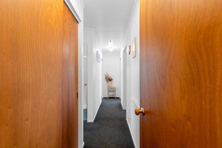 Photo of property in 17 Mercury Street, Milson, Palmerston North, 4414