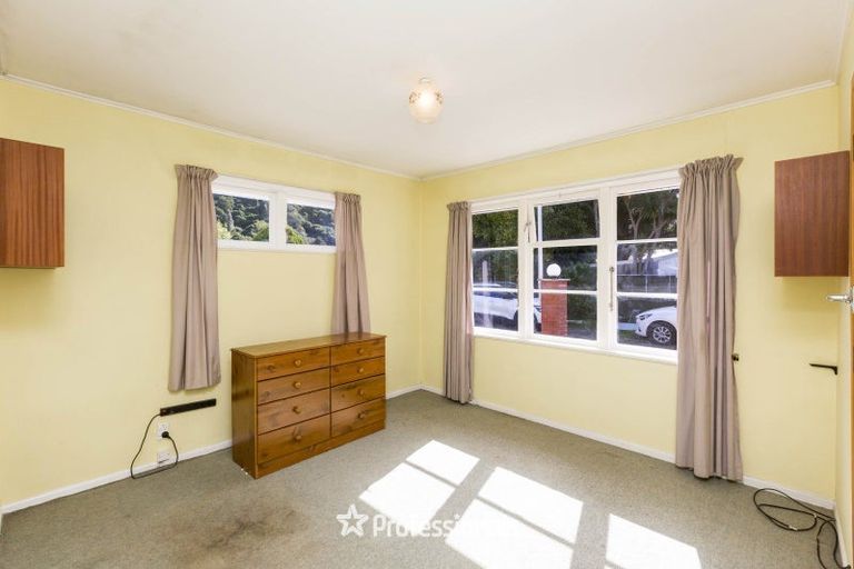 Photo of property in 35 Black Beech Street, Birchville, Upper Hutt, 5018