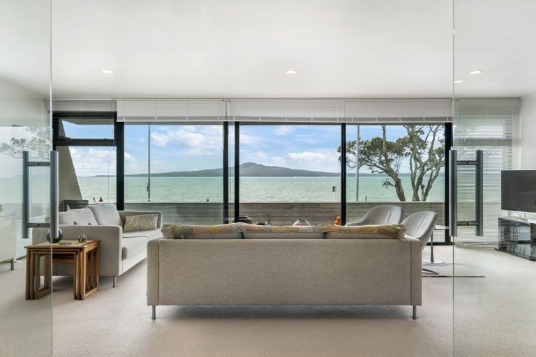 Photo of property in 2/195 Tamaki Drive, Kohimarama, Auckland, 1071