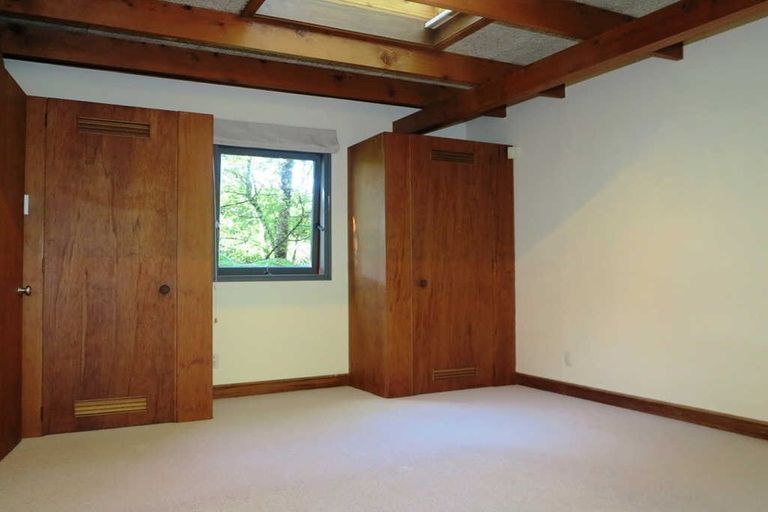 Photo of property in 52 Park Hill Road, Birkenhead, Auckland, 0626