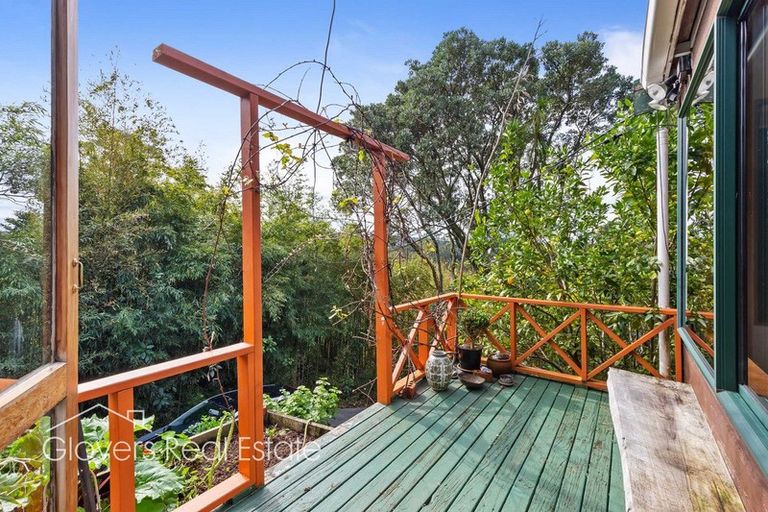 Photo of property in 205 Victory Road, Laingholm, Auckland, 0604