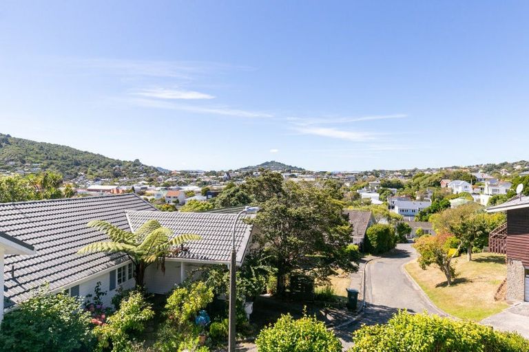 Photo of property in 8 Lethenty Way, Karori, Wellington, 6012