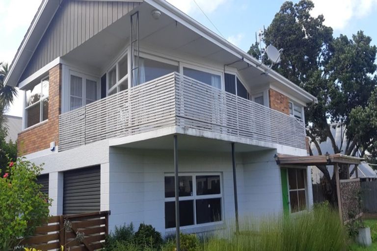 Photo of property in 1a Coronation Street, Belmont, Auckland, 0622