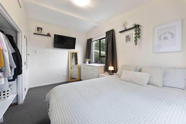 Photo of property in 483 Kaikorai Valley Road, Bradford, Dunedin, 9011