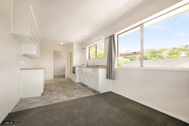 Photo of property in 79 Stewart Drive, Newlands, Wellington, 6037