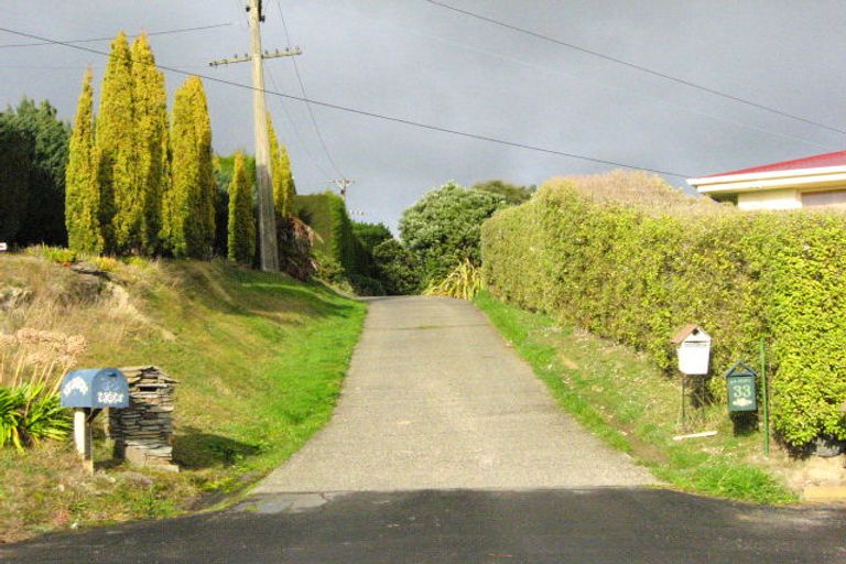 Photo of property in 33 Bayne Terrace, Macandrew Bay, Dunedin, 9014