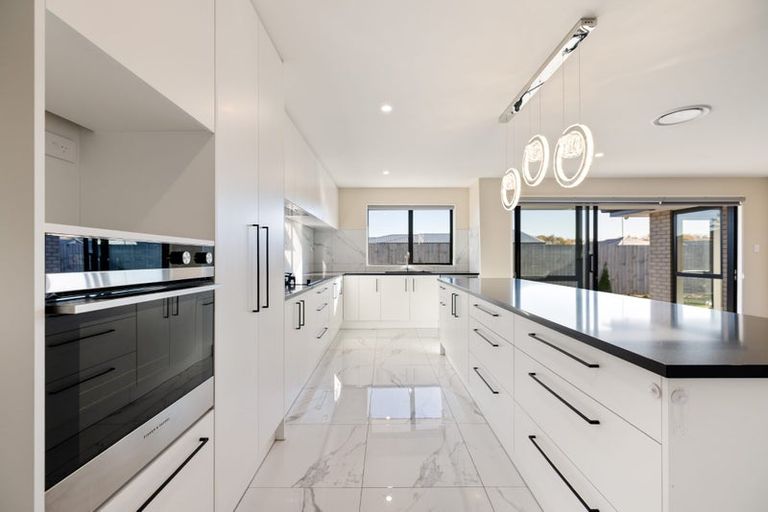 Photo of property in 7 Fountain Place, Rolleston, 7614