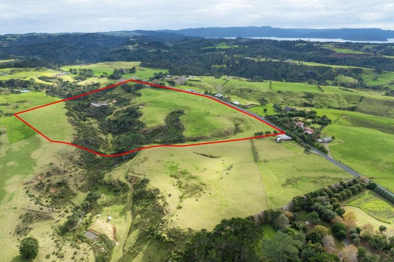 Photo of property in 3087 Awhitu Road, Awhitu, Waiuku, 2684