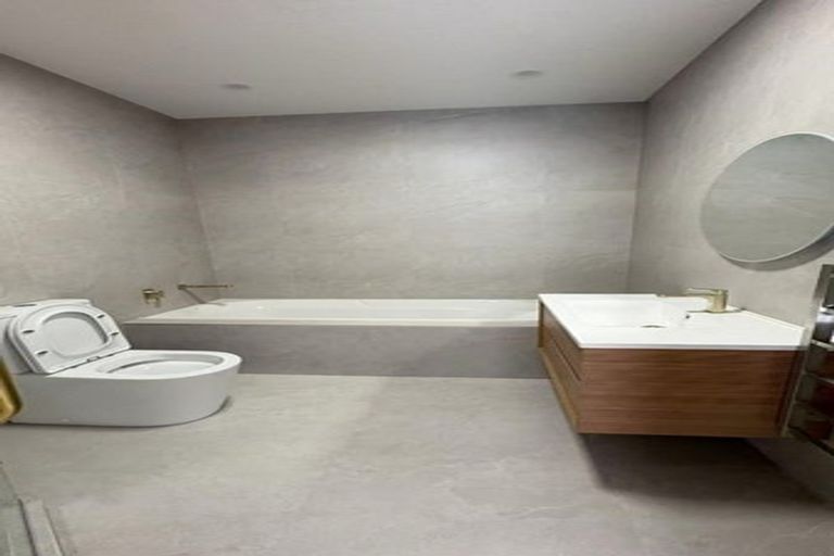 Photo of property in 13 Mahinga Kai Road, Orewa, 0931