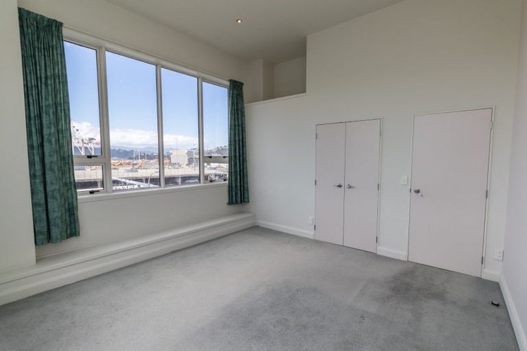 Photo of property in Stadium Garden Flats, 210/107 Thorndon Quay, Pipitea, Wellington, 6011