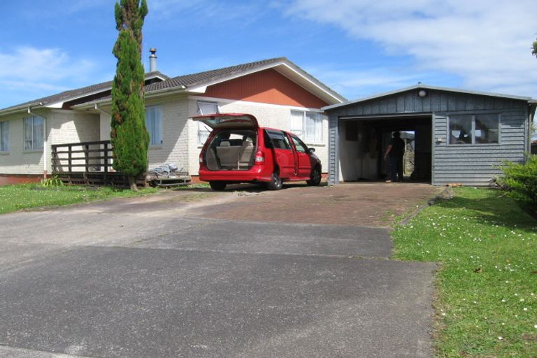 Photo of property in 11 Navigator Place, Papatoetoe, Auckland, 2025