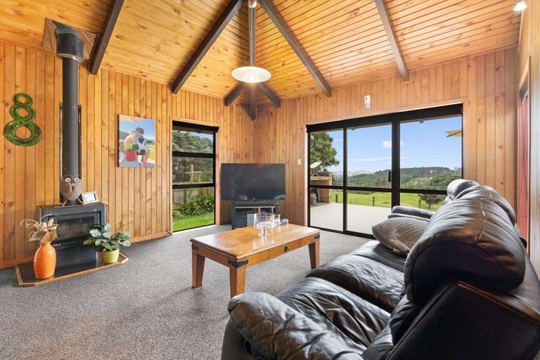 Photo of property in 158 Mcleod Road, South Head, Helensville, 0874