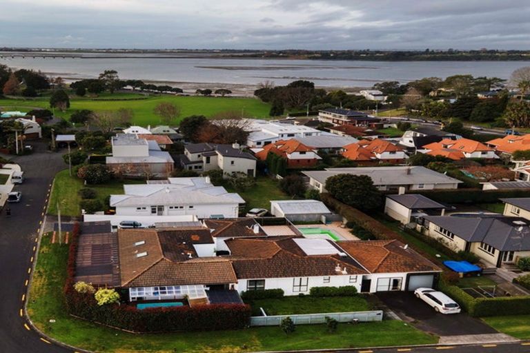 Photo of property in 35 Briarley Street, Tauranga South, Tauranga, 3112