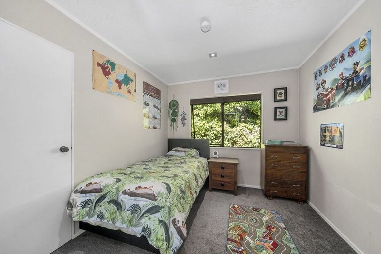 Photo of property in 17a Wairere Grove, Paraparaumu, 5032