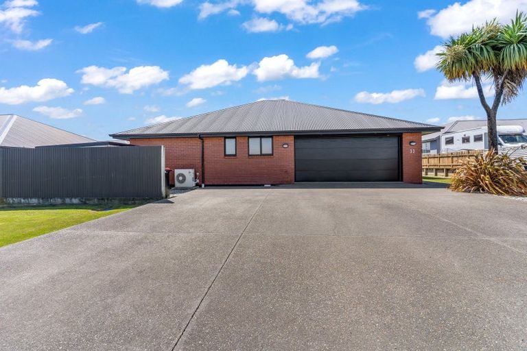 Photo of property in 32 Welsh Road, Winton, 9720