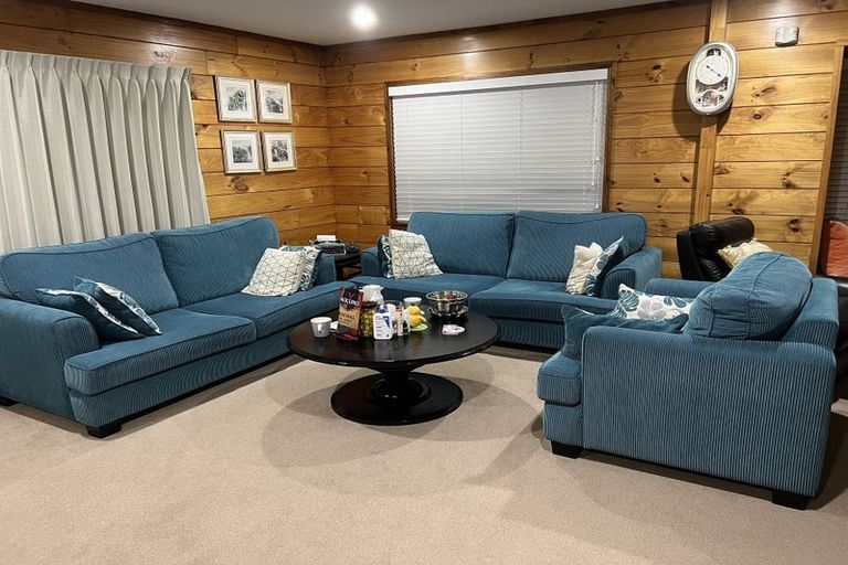 Photo of property in 12 Rifleman Rise, Unsworth Heights, Auckland, 0632