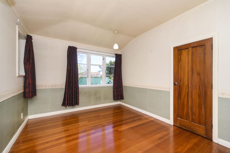 Photo of property in 6 Nathan Place, West End, Palmerston North, 4412