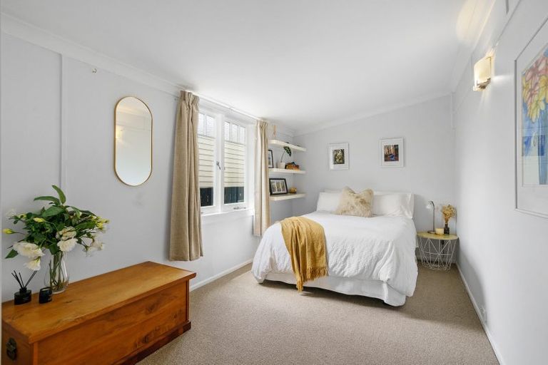 Photo of property in 92 Williams Street, Cambridge, 3434