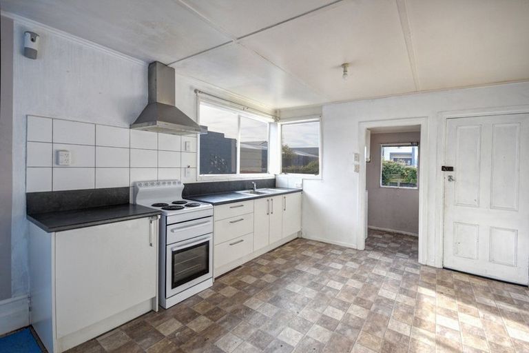 Photo of property in 15 Cutten Street, South Dunedin, Dunedin, 9012