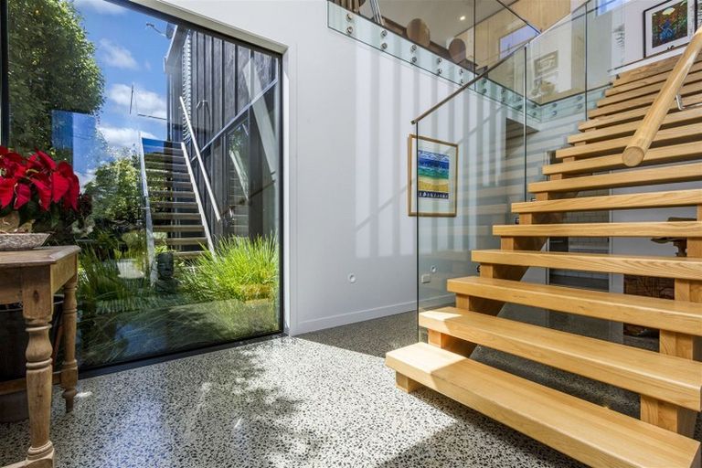 Photo of property in 26 Wicklow Road, Narrow Neck, Auckland, 0622