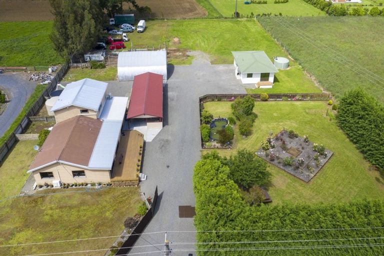 Photo of property in 55 Waikawa Beach Road, Manakau, Levin, 5573