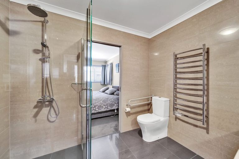 Photo of property in 14 Milmoe Street, Hawera, 4610