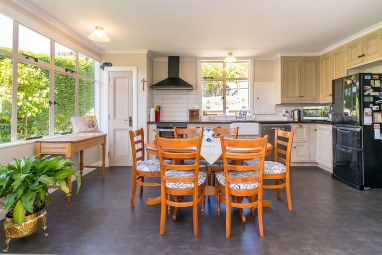 Photo of property in 1 Saint Ronans Road, Macandrew Bay, Dunedin, 9077