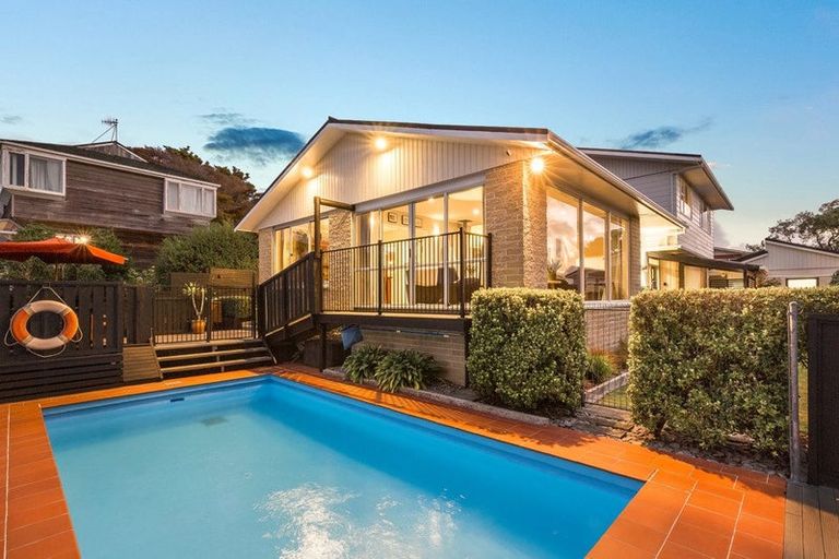 Photo of property in 11 Spinnaker Drive, Whitby, Porirua, 5024