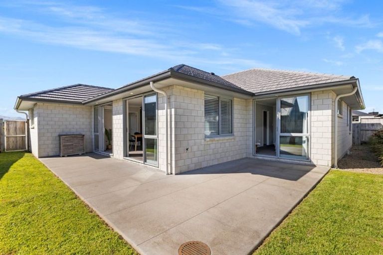 Photo of property in 98 Penetaka Heights, Pyes Pa, Tauranga, 3112