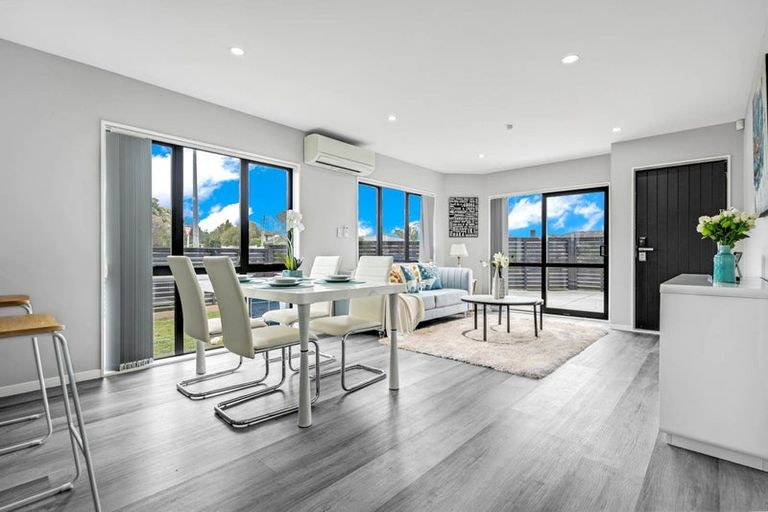 Photo of property in 12 Sheralee Place, Bucklands Beach, Auckland, 2014