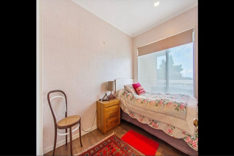 Photo of property in 1 Ashland Place, Weymouth, Auckland, 2103