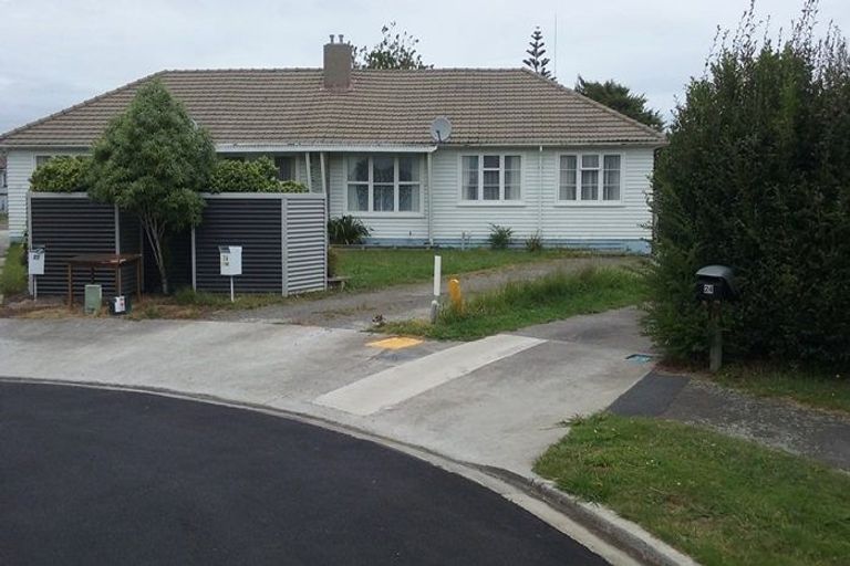 Photo of property in 26-27 Esk Street, Roslyn, Palmerston North, 4414