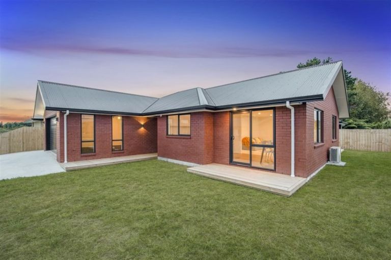 Photo of property in 2 Marjoriefield Mews, Fitzroy, Hamilton, 3206