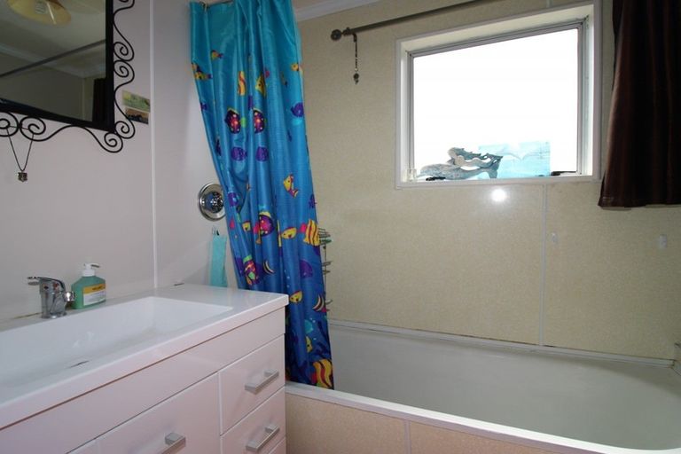 Photo of property in 200 High Street South, Carterton, 5713