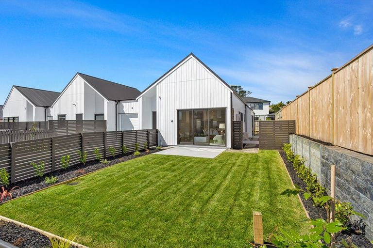 Photo of property in 35 Cambie Avenue, Red Beach, 0932